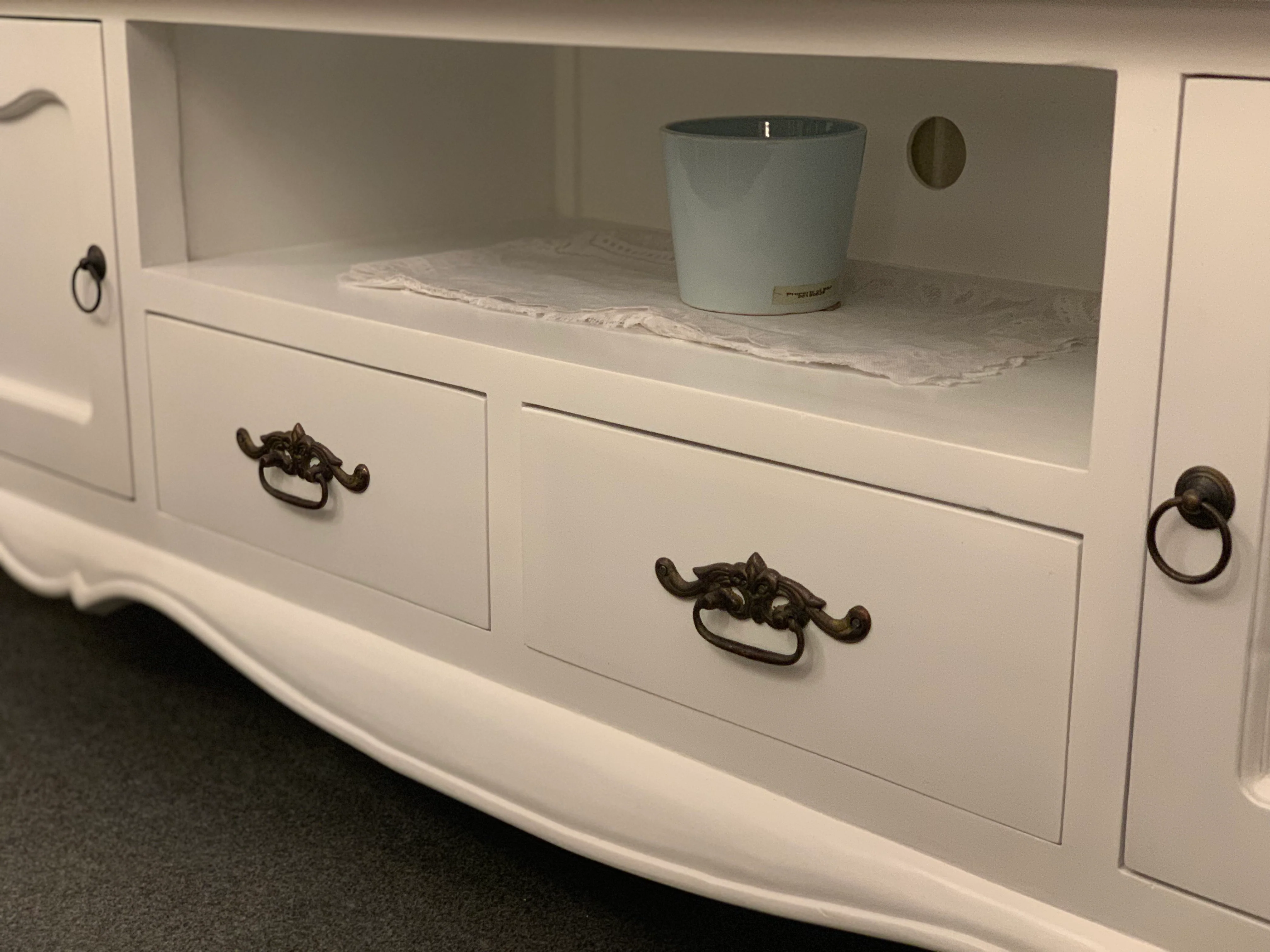 MP - French Provincial Solid Teak Wood Timber 2 Door 2 Drawer French TV Console Unit, 168cm, White Cabinet TEK168 EU 202 FP ( Picture for Reference Only ) - Image 4