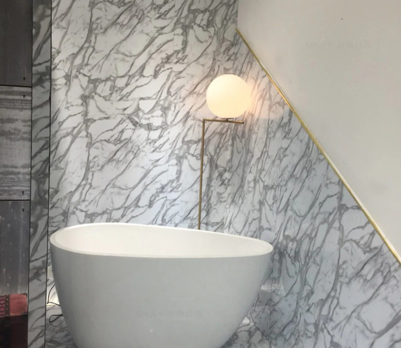 HECTOR Minimalist Round LED Standing Lamp - Image 4
