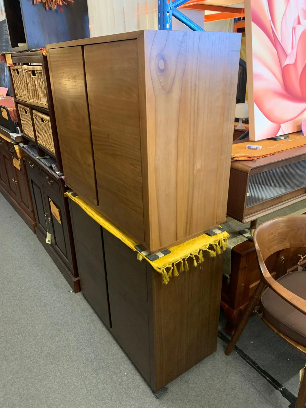 Oscar 2 Door Buffet TEK168 SB 200 NM (Almond / Walnut color) - Image 6