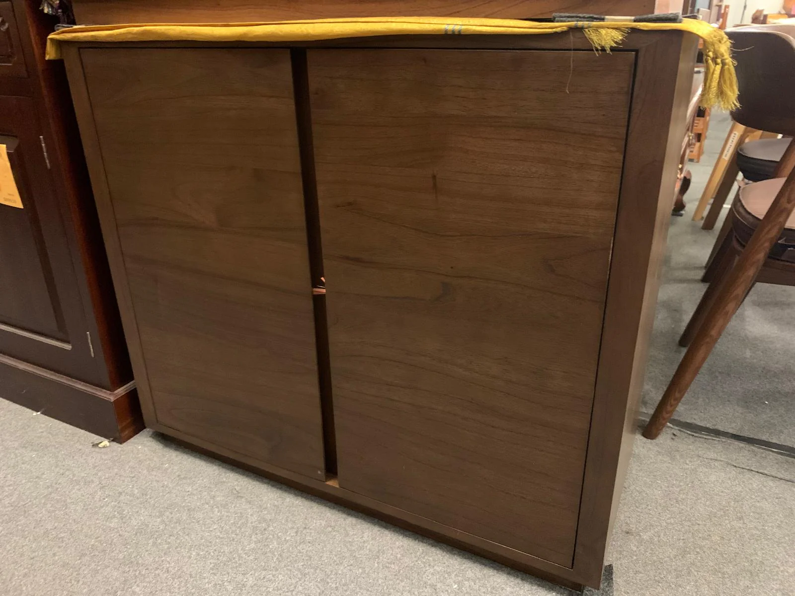Oscar 2 Door Buffet TEK168 SB 200 NM (Almond / Walnut color) - Image 8