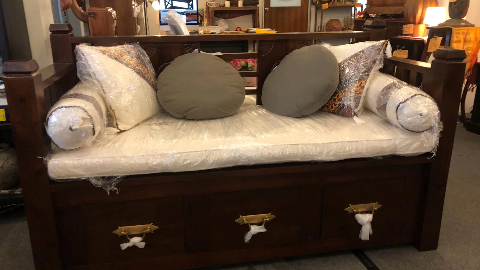 MP - Bali Daybed Sofa Bed 170cm with Free Mattress Free Cushion W 170 D 70 H 100 TEK168DB 6603 CV 170cm ( Picture for Reference Only ) - Image 3